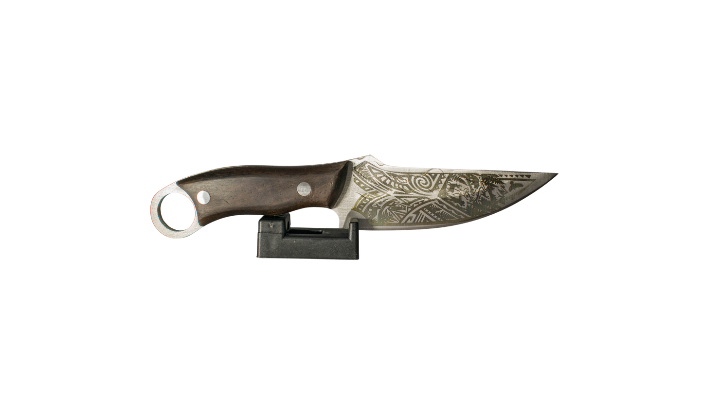 WildEdge – Гравиран нож от неръждаема стомана